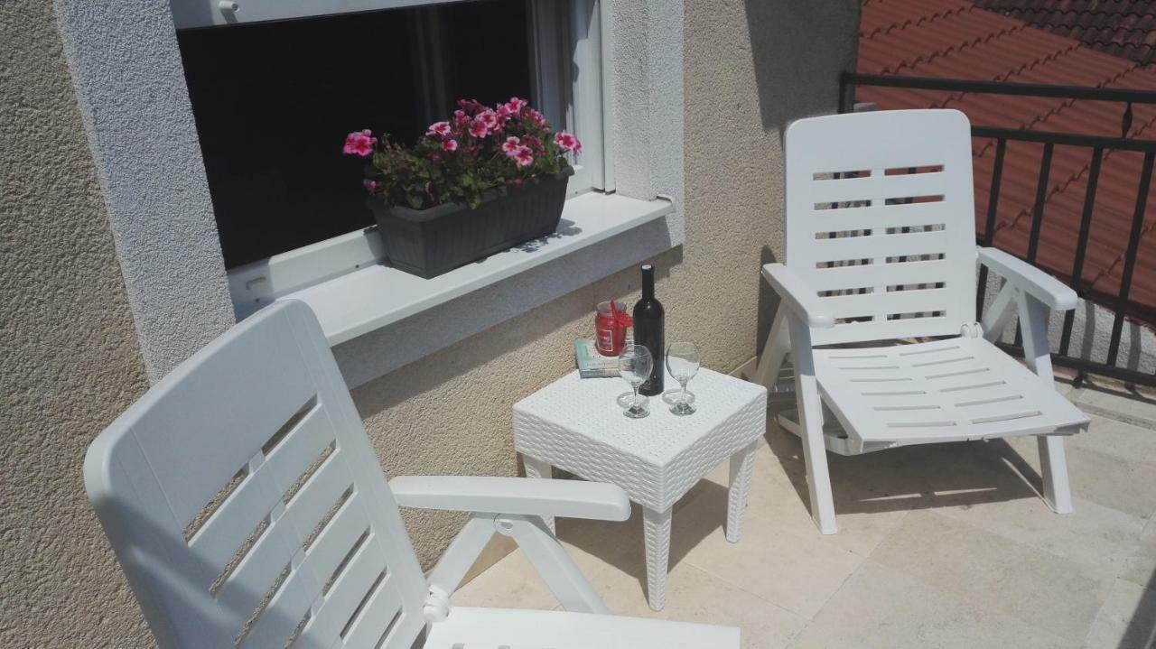 Apartmani Ljubica Kaštela Exterior foto