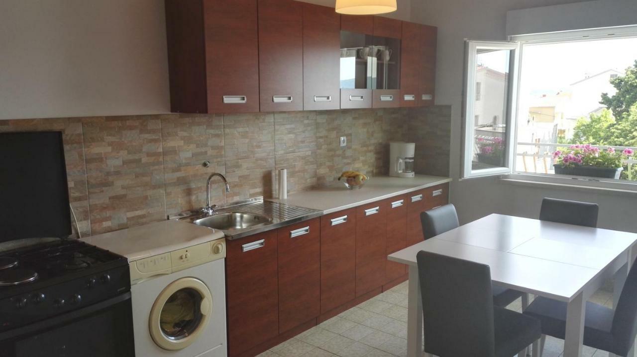 Apartmani Ljubica Kaštela Exterior foto